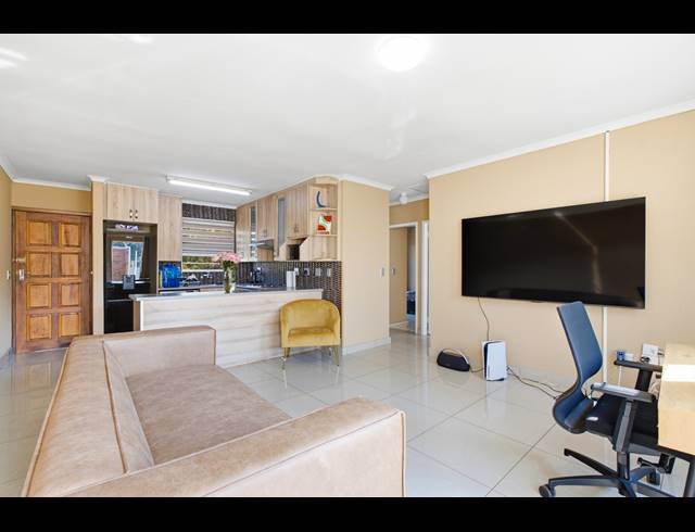 2 BEDROOM CLUSTER FOR SALE IN MAGALIESSIG